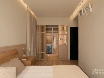 主臥更衣室